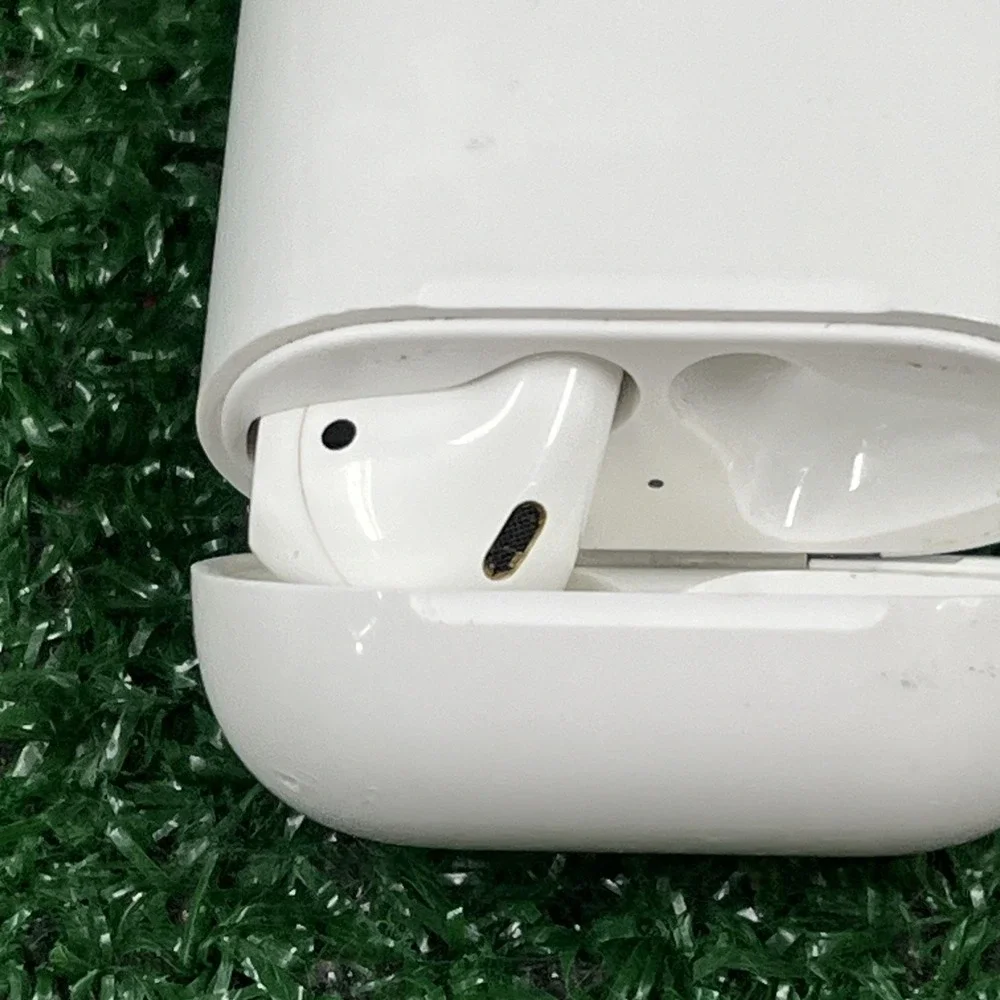 APPLE AirPods 2nd Generation RIGHT ONLY w/ Charging Case A1602 A2032